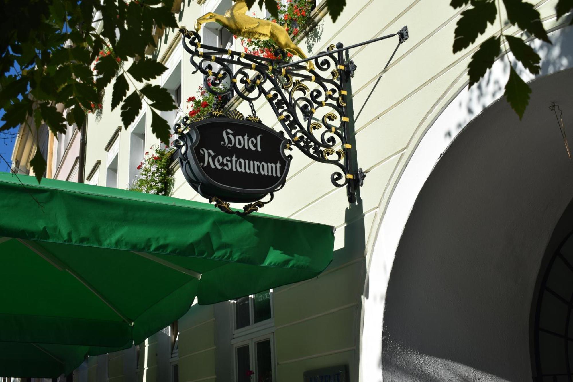 Akzent Hotel Goldner Hirsch Kamenec Exteriér fotografie