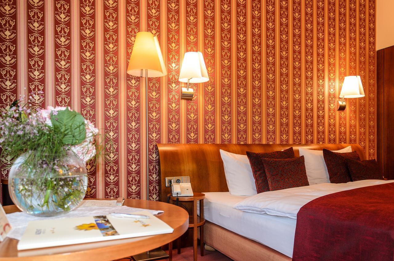 Akzent Hotel Goldner Hirsch Kamenec Exteriér fotografie