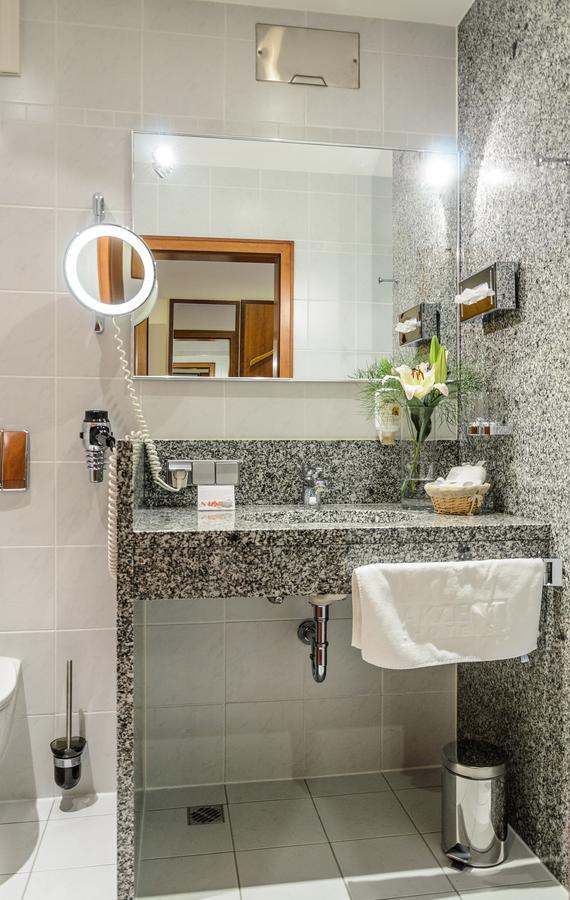 Akzent Hotel Goldner Hirsch Kamenec Exteriér fotografie
