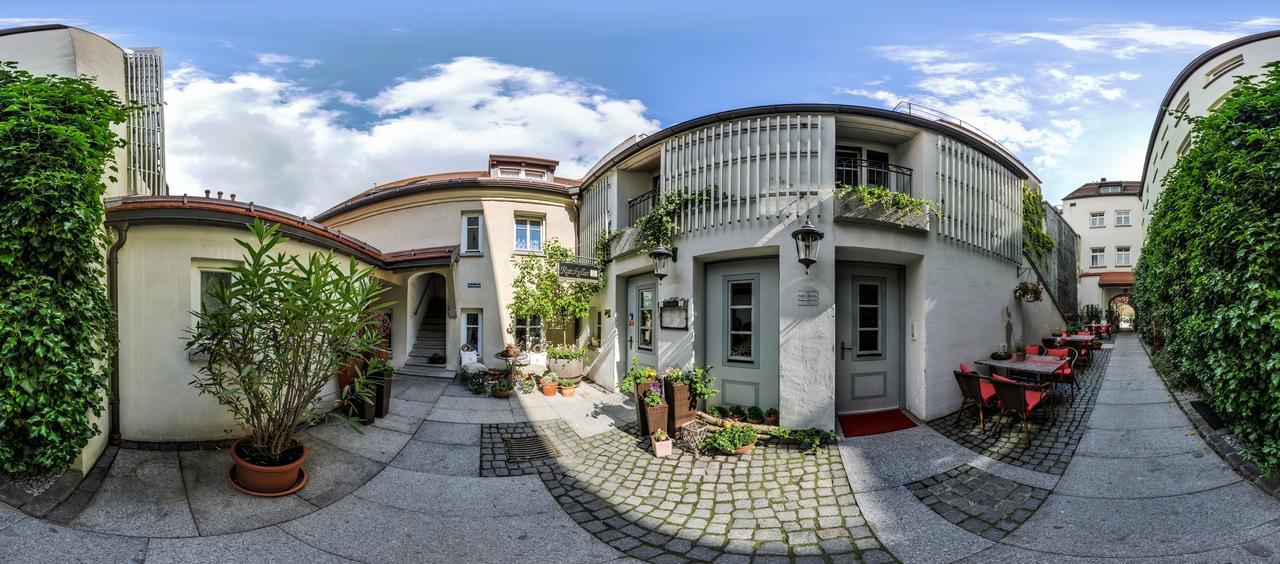 Akzent Hotel Goldner Hirsch Kamenec Exteriér fotografie