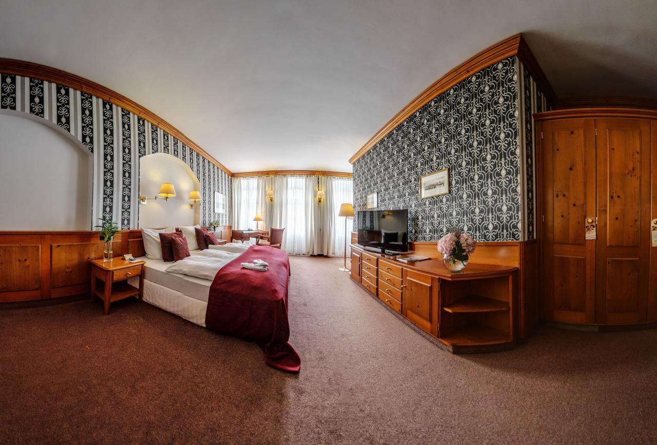 Akzent Hotel Goldner Hirsch Kamenec Exteriér fotografie