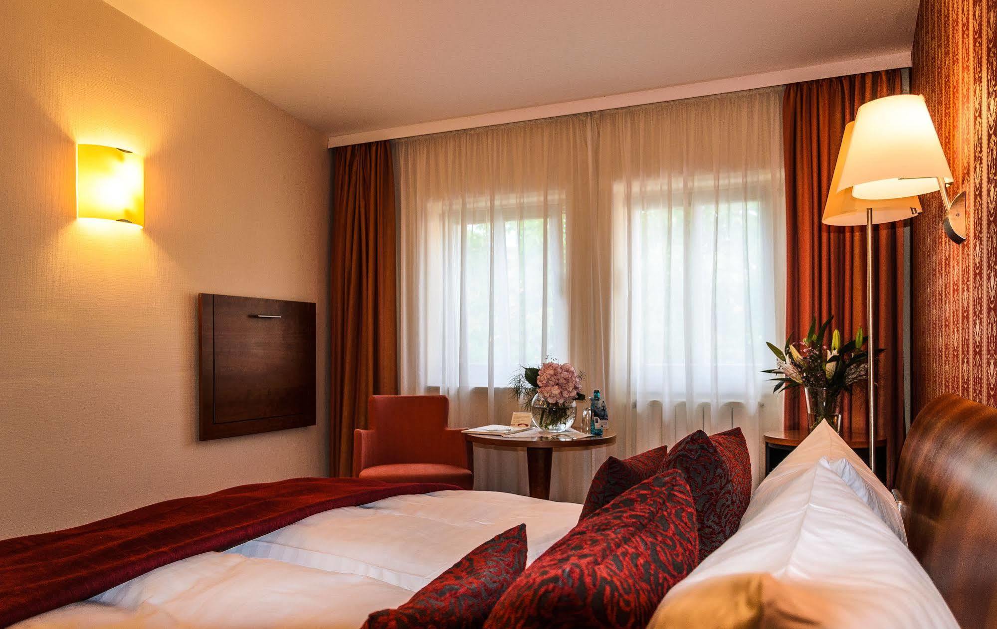 Akzent Hotel Goldner Hirsch Kamenec Exteriér fotografie